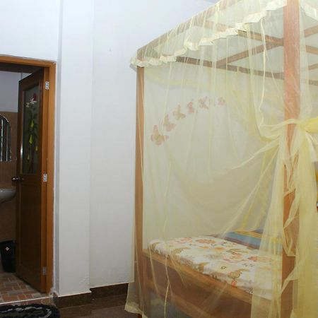 Pradeep Guest House Мириса Екстериор снимка